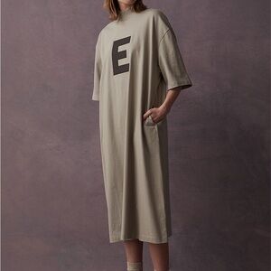 Fear of God Essentials Women's Seal 3/4 Sleeve T-Shirt Dress